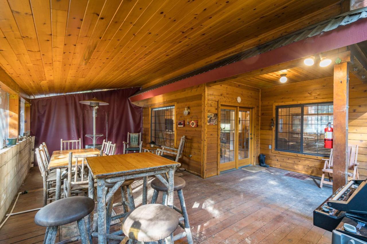 Rock Front Lodge Fish Camp Ngoại thất bức ảnh